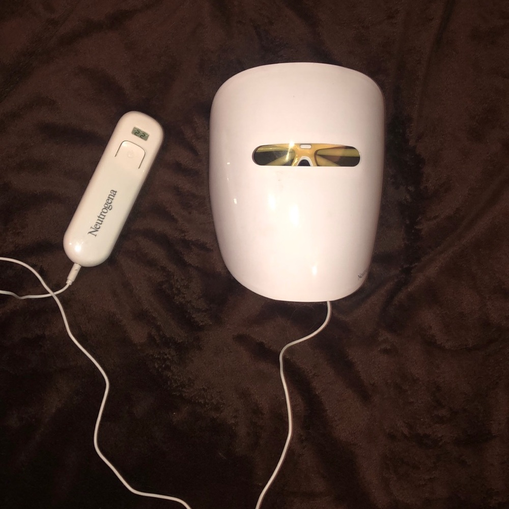 Neutrogena LED Acme Facemask